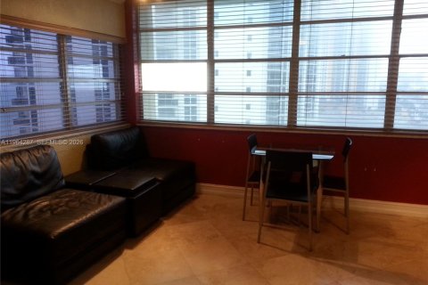 Снять в аренду кондоминиум в Санни-Айлс-Бич, Флорида 33.44м2, № 2026212 - фото 7