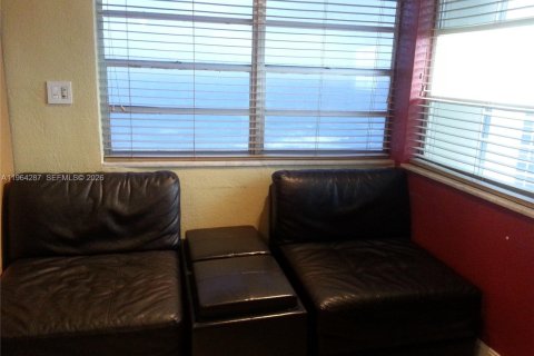 Снять в аренду кондоминиум в Санни-Айлс-Бич, Флорида 33.44м2, № 2026212 - фото 3