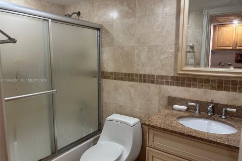 Снять в аренду кондоминиум в Санни-Айлс-Бич, Флорида 33.44м2, № 2026212 - фото 10