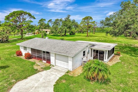 Villa ou maison à vendre à Englewood, Floride: 2 chambres, 77.48 m2 № 2284284 - photo 2