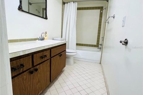 Condo in Saint Petersburg, Florida, 1 bedroom  № 2221458 - photo 20