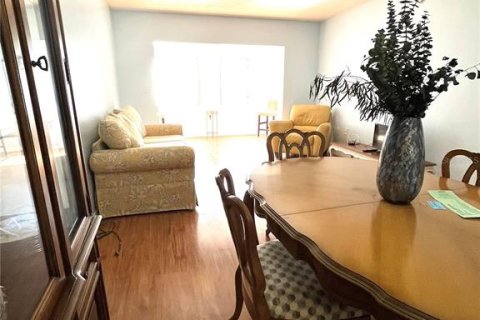 Condo in Saint Petersburg, Florida, 1 bedroom  № 2221458 - photo 5