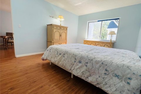 Condo in Saint Petersburg, Florida, 1 bedroom  № 2221458 - photo 13