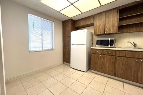 Condo in Saint Petersburg, Florida, 1 bedroom  № 2221458 - photo 23