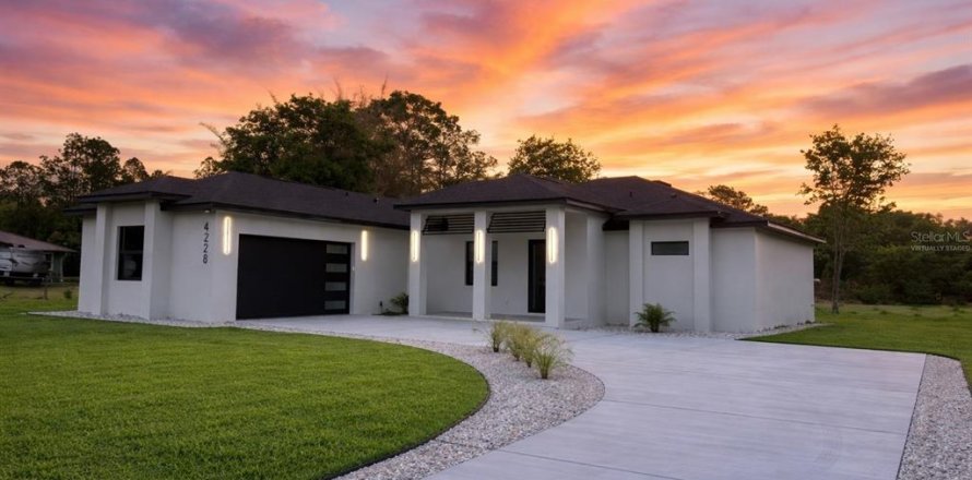 Casa en Wesley Chapel, Florida 4 dormitorios, 225.2 m2 № 2348320