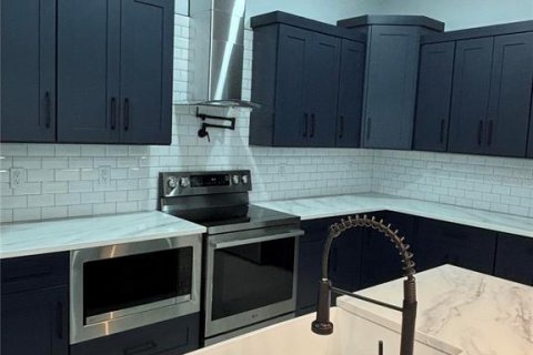 Casa en venta en Wesley Chapel, Florida, 4 dormitorios, 225.2 m2 № 2348320 - foto 13