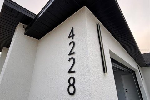 Casa en venta en Wesley Chapel, Florida, 4 dormitorios, 225.2 m2 № 2348320 - foto 25