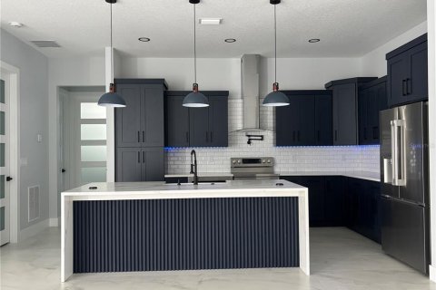 Casa en venta en Wesley Chapel, Florida, 4 dormitorios, 225.2 m2 № 2348320 - foto 11