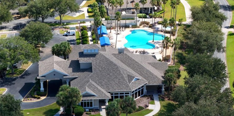 Villa ou maison à Clermont, Floride 5 chambres, 288 m2 № 2418497
