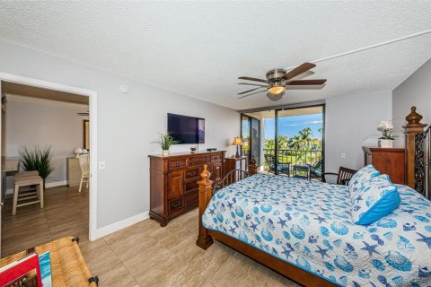 Condo in Saint Petersburg, Florida, 1 bedroom  № 791461 - photo 20