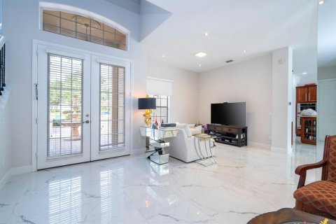 House in Winter Garden, Florida 4 bedrooms, 353.12 sq.m. № 1546836 - photo 16