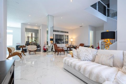 House in Winter Garden, Florida 4 bedrooms, 353.12 sq.m. № 1546836 - photo 23