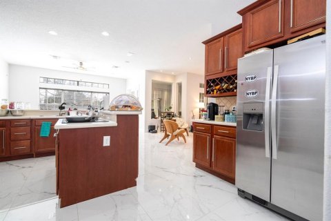 House in Winter Garden, Florida 4 bedrooms, 353.12 sq.m. № 1546836 - photo 24