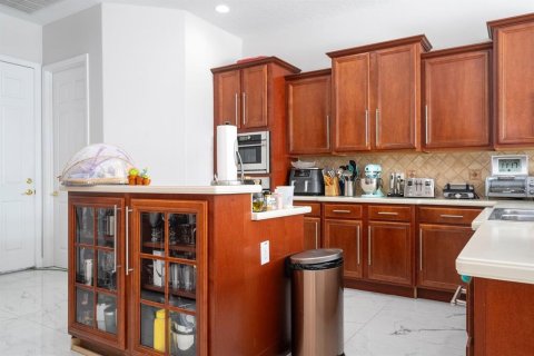 House in Winter Garden, Florida 4 bedrooms, 353.12 sq.m. № 1546836 - photo 26