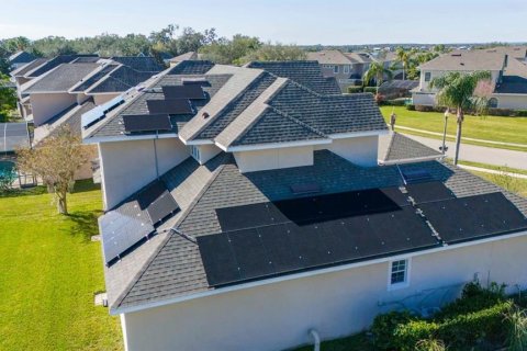 House in Winter Garden, Florida 4 bedrooms, 353.12 sq.m. № 1546836 - photo 8