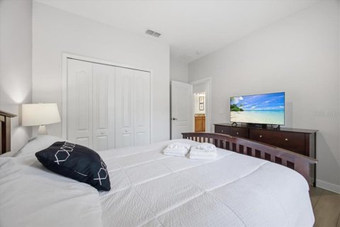 Adosado en venta en Kissimmee, Florida, 5 dormitorios, 188.03 m2 № 2094512 - foto 4