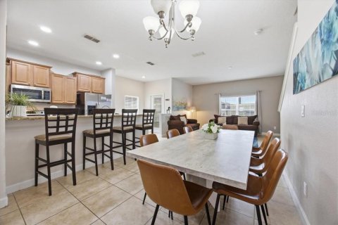 Adosado en venta en Kissimmee, Florida, 5 dormitorios, 188.03 m2 № 2094512 - foto 10