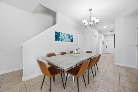 Adosado en venta en Kissimmee, Florida, 5 dormitorios, 188.03 m2 № 2094512 - foto 11