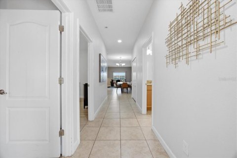 Adosado en venta en Kissimmee, Florida, 5 dormitorios, 188.03 m2 № 2094512 - foto 2