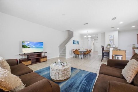 Adosado en venta en Kissimmee, Florida, 5 dormitorios, 188.03 m2 № 2094512 - foto 17
