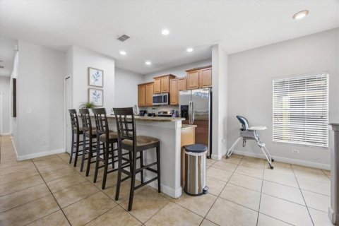 Adosado en venta en Kissimmee, Florida, 5 dormitorios, 188.03 m2 № 2094512 - foto 12