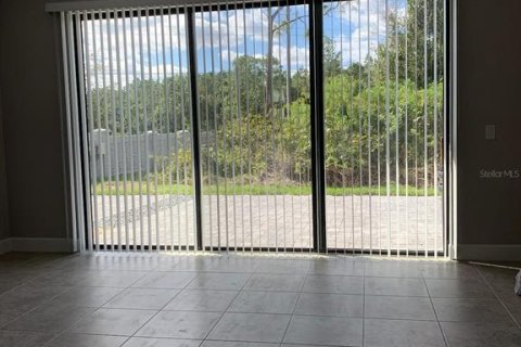 Townhouse in Kissimmee, Florida 4 bedrooms, 147.81 sq.m. № 2199058 - photo 2