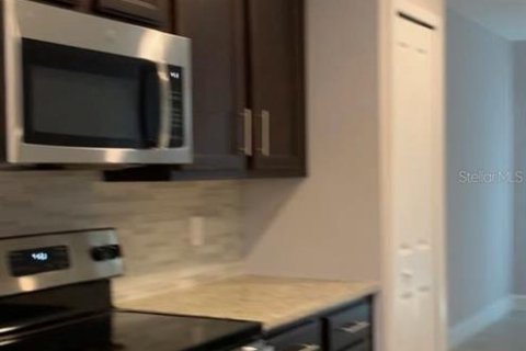 Townhouse in Kissimmee, Florida 4 bedrooms, 147.81 sq.m. № 2199058 - photo 3