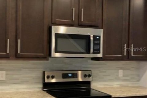 Townhouse in Kissimmee, Florida 4 bedrooms, 147.81 sq.m. № 2199058 - photo 4