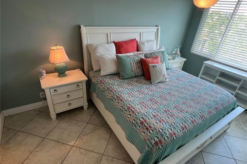 Condominio en alquiler en Saint Petersburg, Florida, 2 dormitorios, 97.55 m2 № 1558554 - foto 30