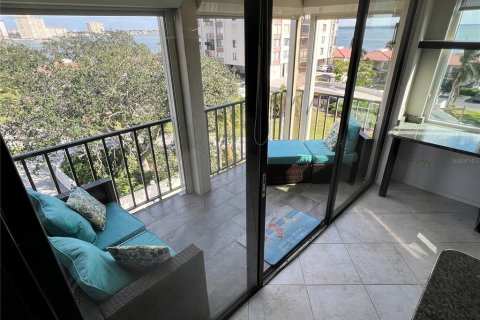 Condominio en alquiler en Saint Petersburg, Florida, 2 dormitorios, 97.55 m2 № 1558554 - foto 5