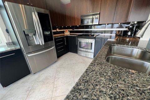 Condominio en alquiler en Saint Petersburg, Florida, 2 dormitorios, 97.55 m2 № 1558554 - foto 17