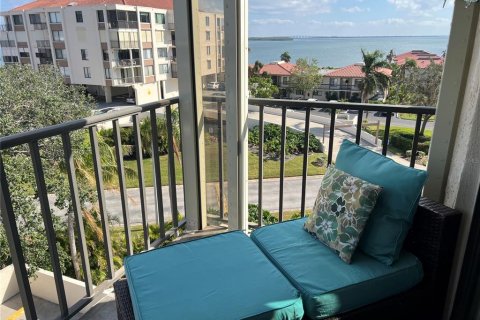 Condominio en alquiler en Saint Petersburg, Florida, 2 dormitorios, 97.55 m2 № 1558554 - foto 8