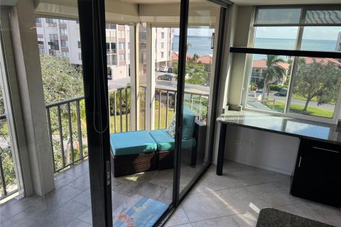 Condominio en alquiler en Saint Petersburg, Florida, 2 dormitorios, 97.55 m2 № 1558554 - foto 9