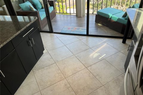 Condominio en alquiler en Saint Petersburg, Florida, 2 dormitorios, 97.55 m2 № 1558554 - foto 12