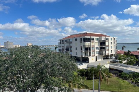 Condominio en alquiler en Saint Petersburg, Florida, 2 dormitorios, 97.55 m2 № 1558554 - foto 2