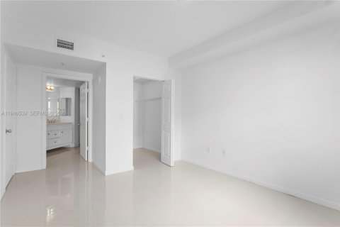 Купить кондоминиум в Санни-Айлс-Бич, Флорида 2 спальни, 95.13м2, № 2008080 - фото 8