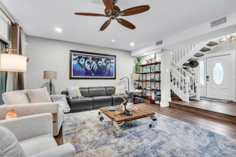 Casa en venta en Coral Springs, Florida, 3 dormitorios, 200.39 m2 № 2077792 - foto 3
