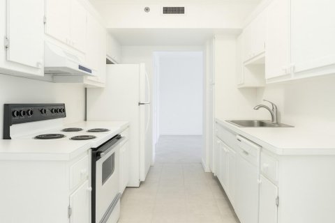 Condominio en venta en Hollywood, Florida, 1 dormitorio, 92.34 m2 № 2246570 - foto 4