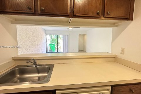 Casa en venta en Sunrise, Florida, 1 dormitorio, 75.81 m2 № 1948711 - foto 12