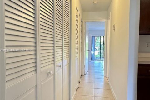 Casa en venta en Sunrise, Florida, 1 dormitorio, 75.81 m2 № 1948711 - foto 13