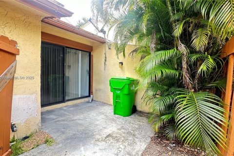 Casa en venta en Sunrise, Florida, 1 dormitorio, 75.81 m2 № 1948711 - foto 18