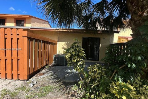 Casa en venta en Sunrise, Florida, 1 dormitorio, 75.81 m2 № 1948711 - foto 20
