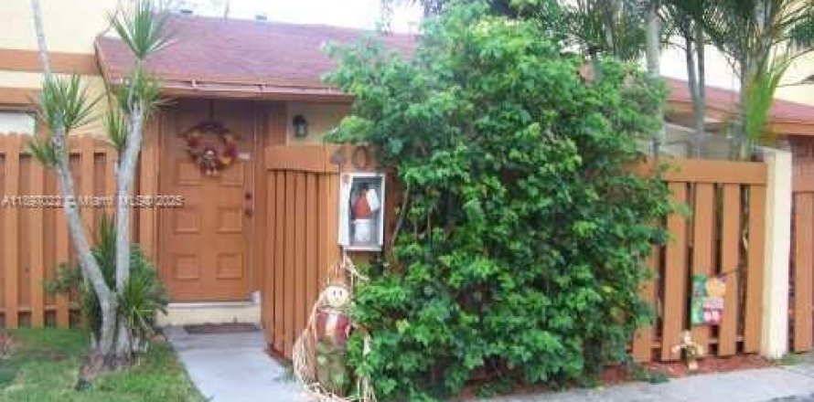 Villa ou maison à Sunrise, Floride 1 chambre, 75.81 m2 № 1948711
