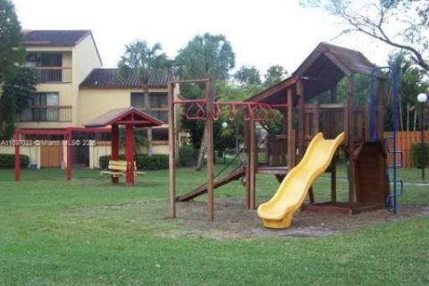 Casa en venta en Sunrise, Florida, 1 dormitorio, 75.81 m2 № 1948711 - foto 21