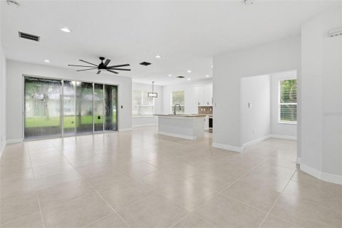 Villa ou maison à vendre à Tampa, Floride: 3 chambres, 172.43 m2 № 2408292 - photo 5