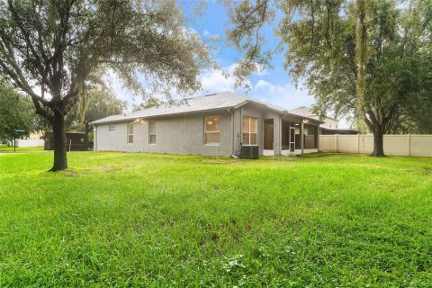 Villa ou maison à vendre à Tampa, Floride: 3 chambres, 172.43 m2 № 2408292 - photo 30