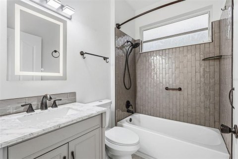 Villa ou maison à vendre à Tampa, Floride: 3 chambres, 172.43 m2 № 2408292 - photo 23
