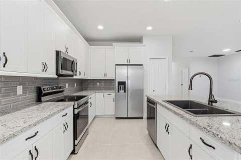 Villa ou maison à vendre à Tampa, Floride: 3 chambres, 172.43 m2 № 2408292 - photo 15