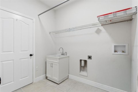Villa ou maison à vendre à Tampa, Floride: 3 chambres, 172.43 m2 № 2408292 - photo 28
