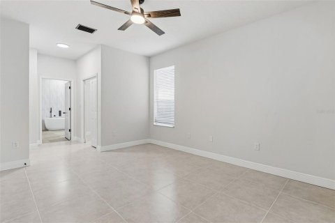 Villa ou maison à vendre à Tampa, Floride: 3 chambres, 172.43 m2 № 2408292 - photo 18